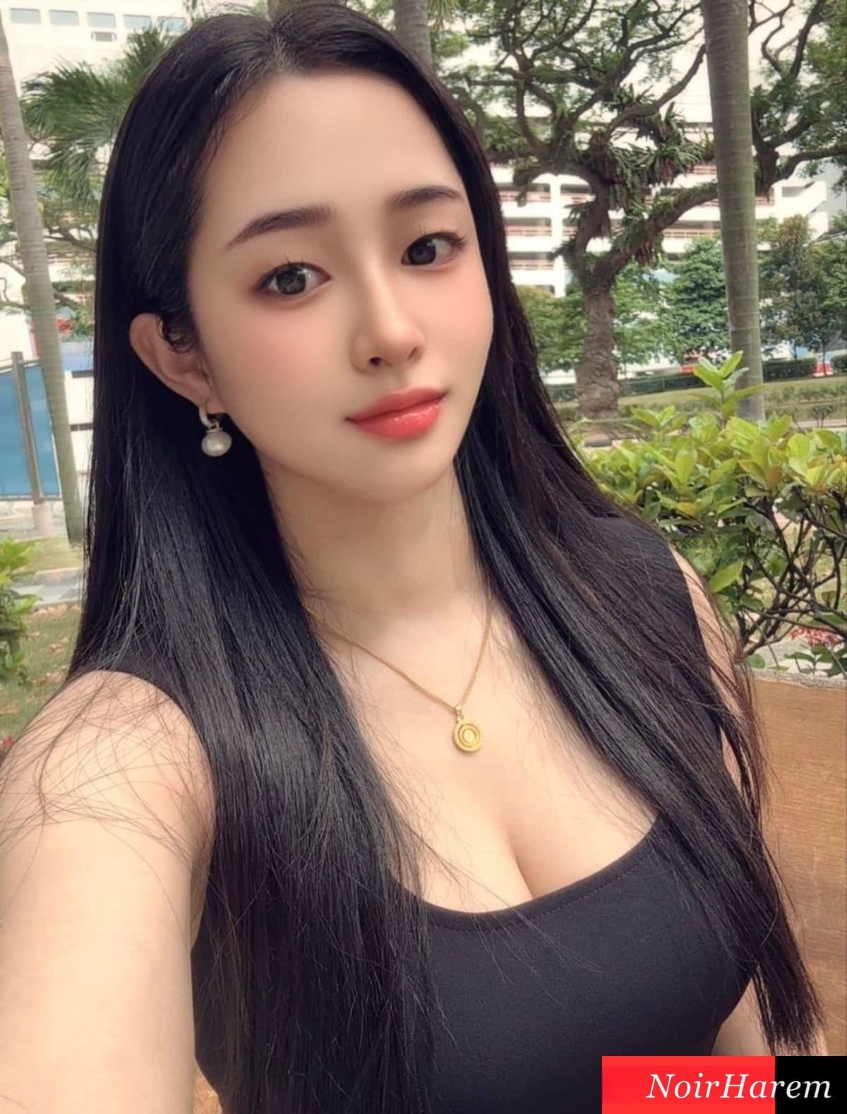 Mia — 2